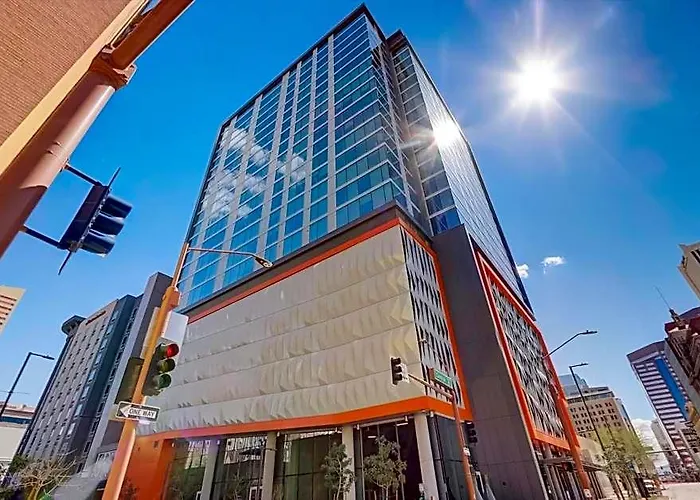 Hotel Kenect In Downtown