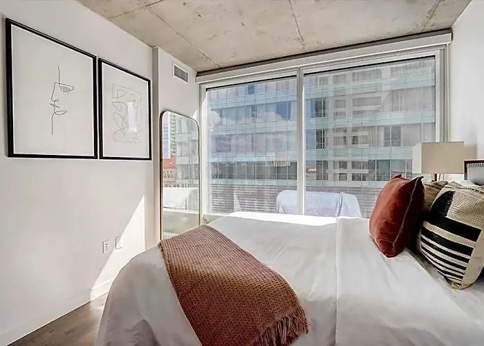 Hotel Kenect In Downtown 4*