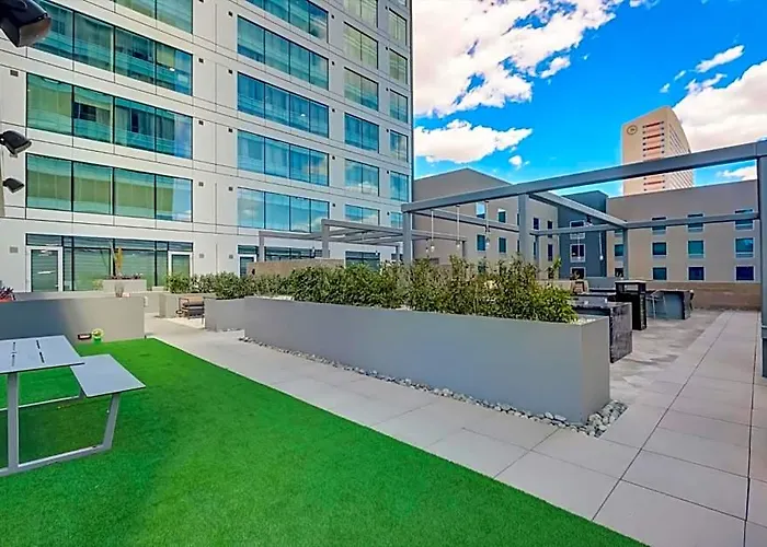 Hotel Kenect In Downtown 4*