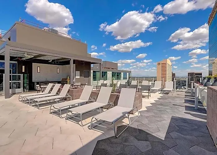 Hotel Kenect In Downtown