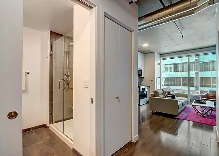 Hotel Kenect In Downtown 4*